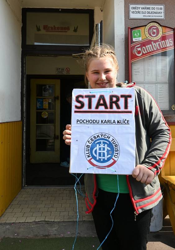 Pochod Karla Klíče pořádal 20. května KČT Hostinné. Nabídl sedm tras pro pěší i cyklisty. Počasí bylo parádní a akci si užilo 145 účastníků.