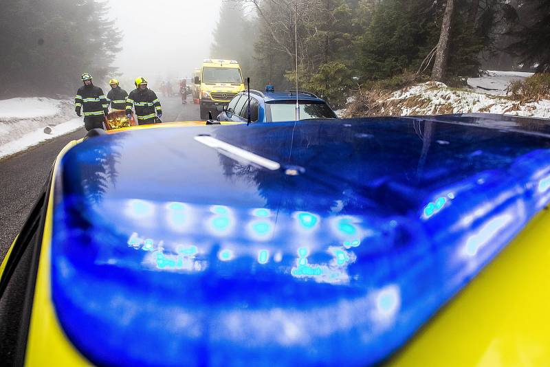 Cvičení složek IZS v Krkonoších - simulovaná nehoda autobusu.