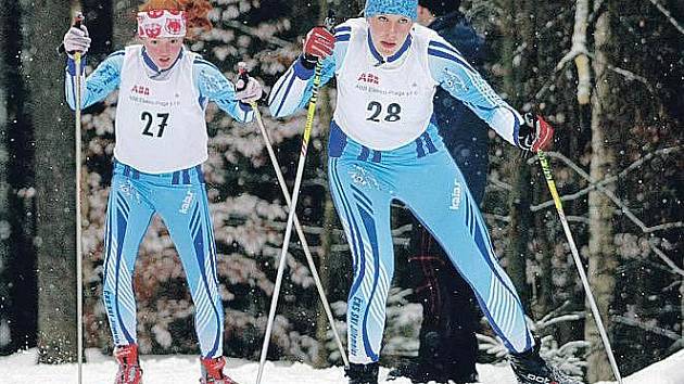 KRISTÝNA KOŽNAROVÁ z ČKS SKI Jilemnice (vpravo) obsadila v posledním závodě Českého poháru dorostu 10. místo. 