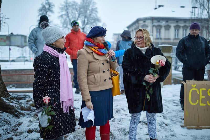 Úterní protest proti Babišovi a Ondráčkovi v Trutnově