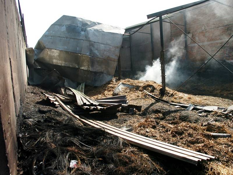 Požár skladu v Trutnově na Bojišti - den poté...