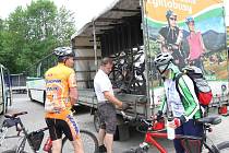 V sobotu vyjedou. Sezona cyklobusů začíná. V Krkonoších ji zahájí společným cyklovýletem z Vrchlabí přes Stezku korunami stromů a Stachelberg do Trutnova.