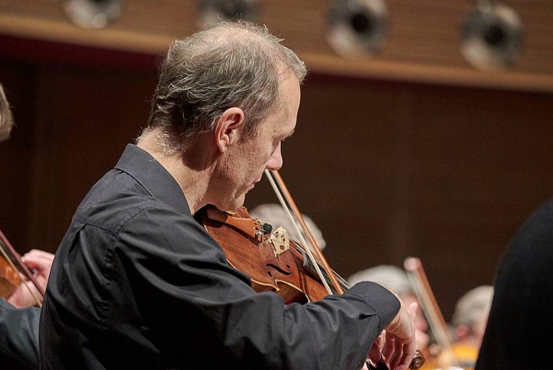 Tenor Petr Nekoranec oslnil trutnovské Uffo. Doprovázel ho Symfonický orchestr Českého rozhlasu, který dirigoval Američan William Kelley.