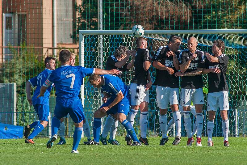 Dvůr Králové nad Labem - Zbuzany 2:0