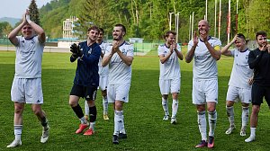 Trutnovští fotbalisté mají důvod k radosti. Trenér Vladimír Marks ale euforii po vysokém vítězství nad Letohradem tlumil.