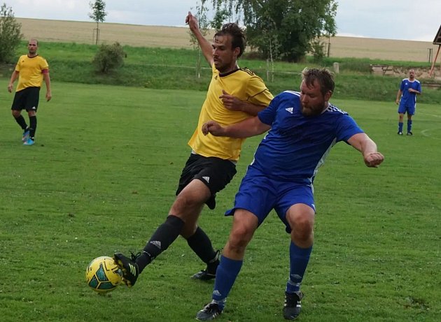 Ondřej Pitro vlevo, Jakub uprostřed.