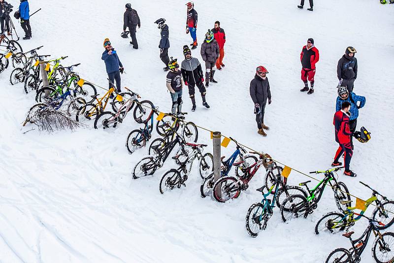 Chinese DownHill 2020 ve Špindlerově Mlýně.