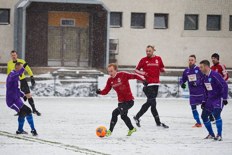 Z utkání fotbalové divize C Trutnov - Vykáň (4:0).