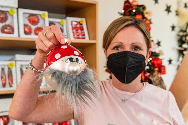 FOTO: Vánoční ozdoby s věnováním dostávají i psí mazlíčci - Krkonošský deník
