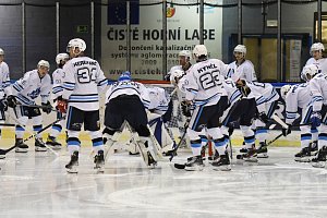 Vrchlabští hokejisté doma se soupeřem z Letňan prohráli i druhý zápas sezony. Ztráta na soupeře  v tabulce narostla na sedm bodů.