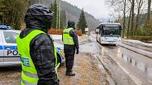 Policisté v sobotu kontrolovali řidiče v Horním Maršově.