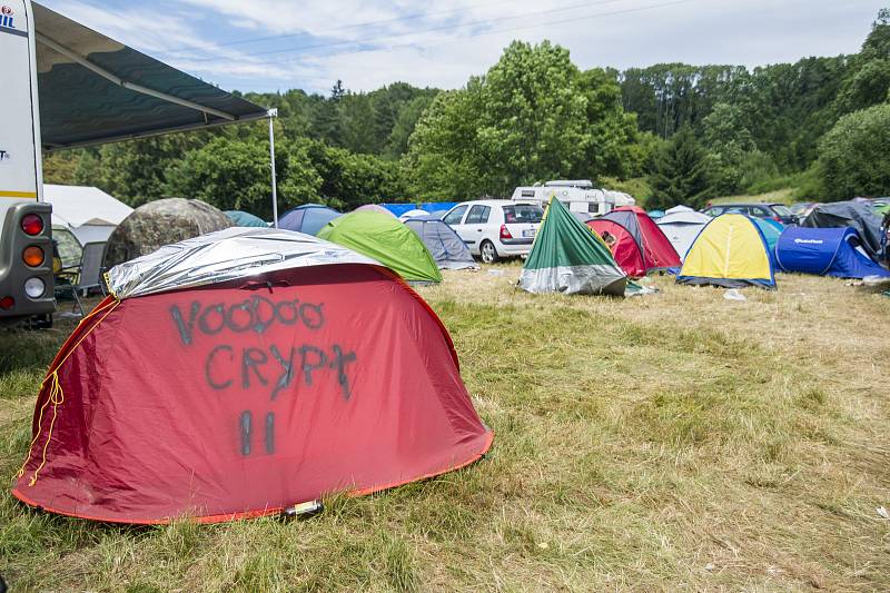 Festival nejtvrdší hudby Obscene Extreme vyvrcholil v Trutnově v areálu letního kina na Bojišti. Byl to 21. ročník.