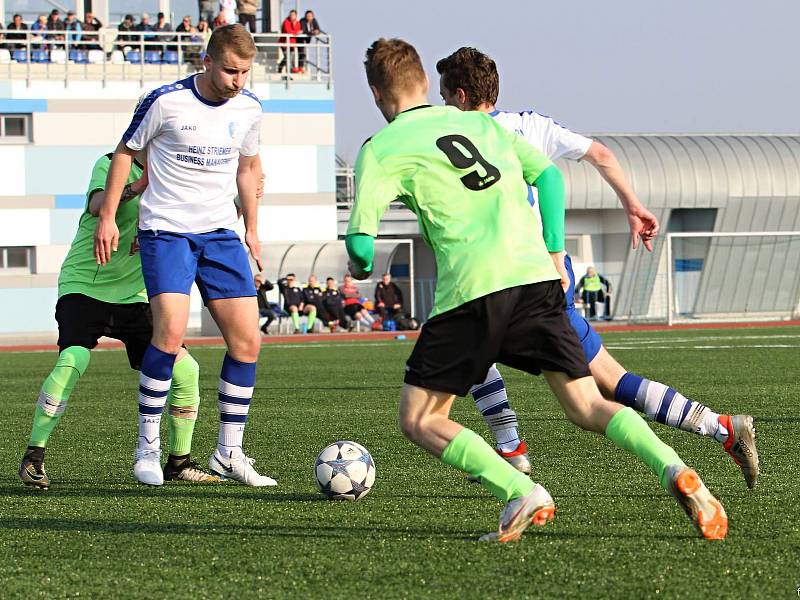 Ačkoliv svěřenci trenéra Zierise v utkání vedli 1:0, odešli poraženi výsledkem 2:4.