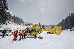 Záchranáři zasahovali v pátek v Peci pod Sněžkou u zraněného lyžaře.