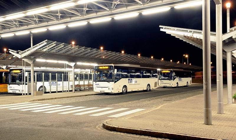 Dopravci očekávají, že obří slevy přivedou více cestujících