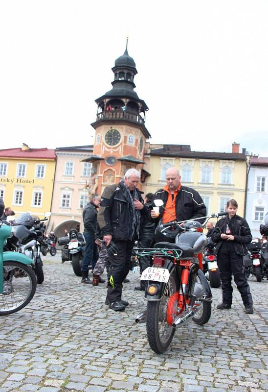 Šoupátka otevřeli i posvětili