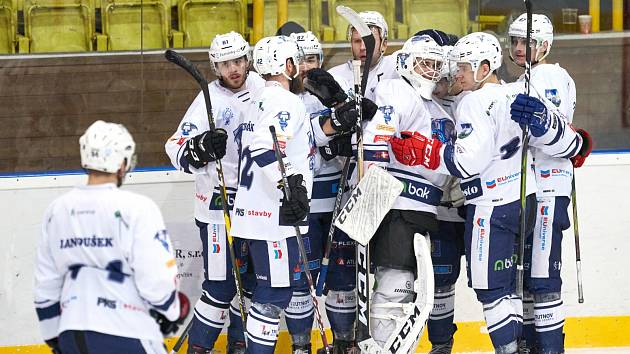 Trutnovští hokejisté dali zapomenout na debakl z derby ve Vrchlabí a na domácím ledě přetlačili Bílinu.