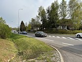 Západní obchvat by začínal na příjezdu do Trutnova na Bojišti  na křižovatce u autosalonu Volvo.