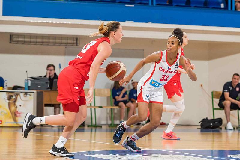 Česká reprezentace basketbalistek nastoupila v Trutnově k přípravnému utkání s Polskem.