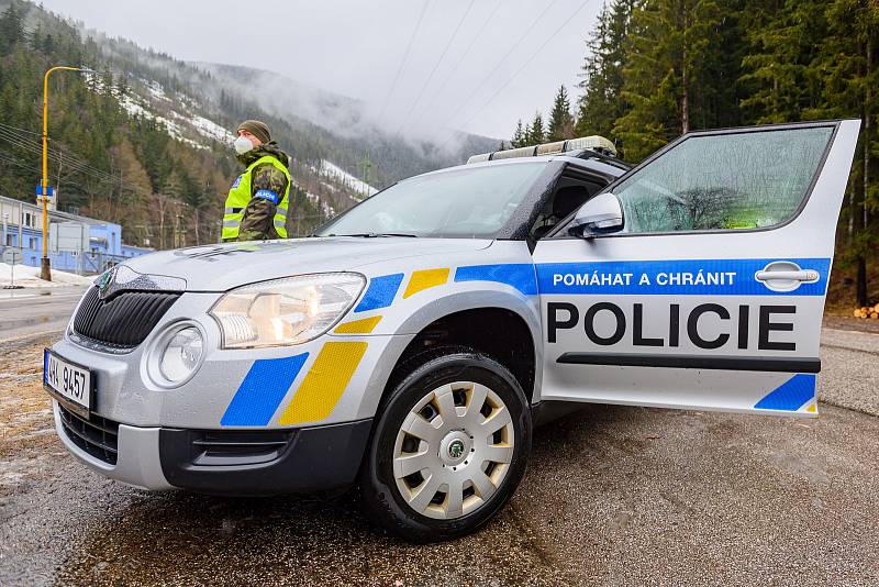 Policisté v sobotu kontrolovali řidiče v Horním Maršově.