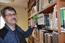Radvanický rodák Roman Reil, ředitel Státního okresního archivu Trutnov, sepsal již pátou publikaci o obci. Věnuje se místní osadě Slavětín.