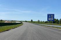 Stav polské rychlostní silnice S3 k českým hranicím k 16. červnu 2023 ukazuje, že Poláci jsou ve finiši a budou mít brzy hotovo.