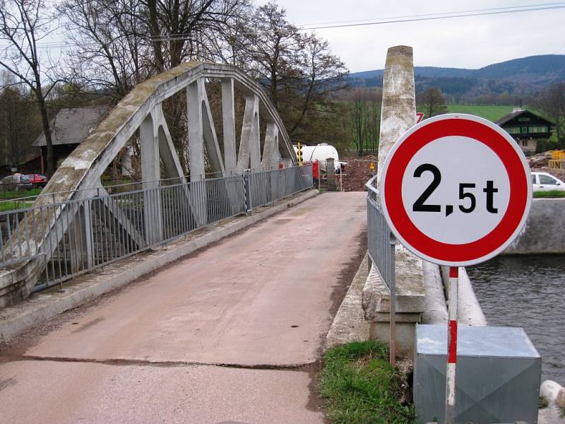 Mostu naproti Labužníkovi, otevřen pro místní občany