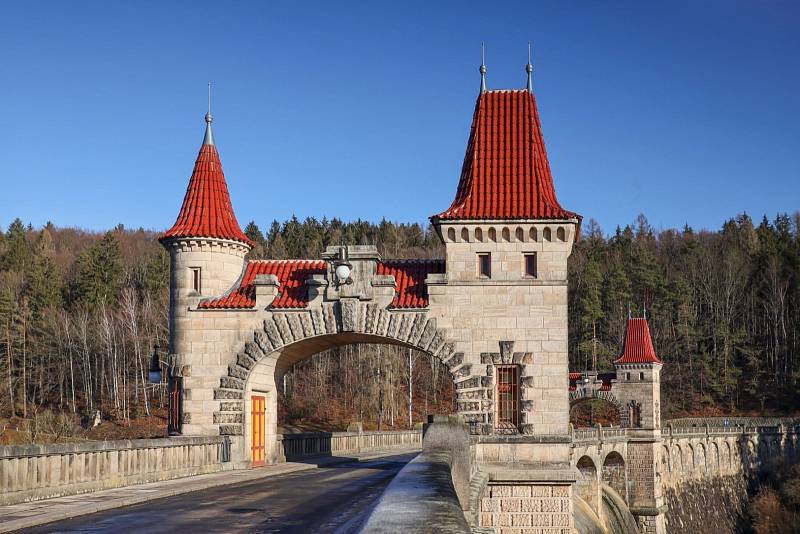 Přehrada Les Království nedaleko Dvora Králové nad Labem.