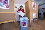 Voliči chodí hlasovat také na petříkovické koupaliště.