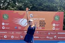 Šestadvacetiletá tenistka ze Dvora Králové nad Labem Gabriela Knutsonová získala v Portugalsku již svou třetí letošní trofej.