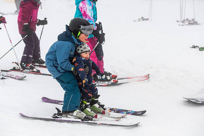 Skiareál Malá Úpa zahájil v sobotu 3. prosince 2022 lyžařskou sezonu.