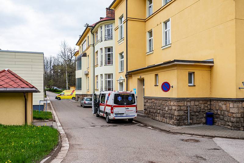 Městská nemocnice Dvůr Králové nad Labem.
