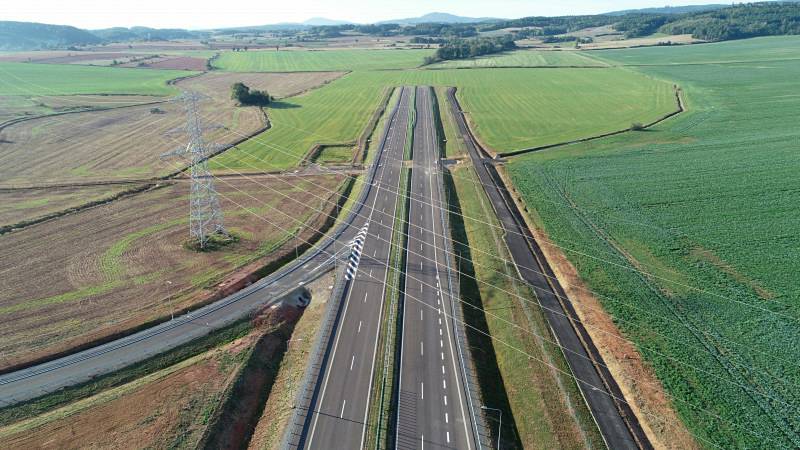 Poláci se rychle přibližují se stavbou rychlostní silnice S3 k českým hranicím.