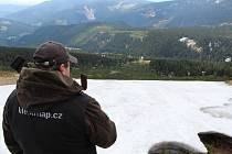 Jižní svah Studniční hory je místem, kde se drží v Krkonoších nejdéle sníh. V roce 2005 tam sníh odtál dokonce až 22. srpna.