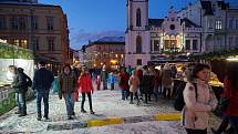 Trutnov před svátky: Malé adventní trhy v Uffu, vánoční trhy na Krakonošově náměstí.