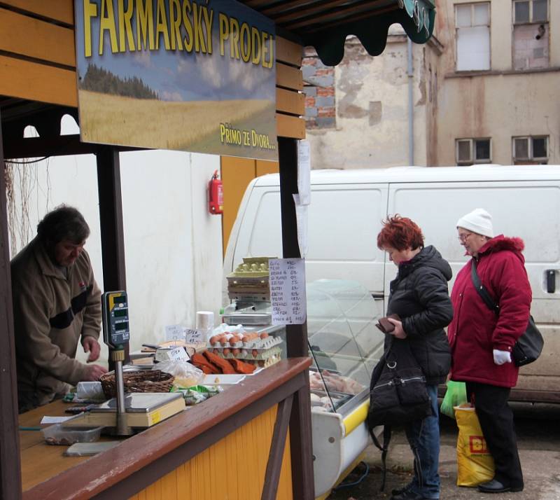 V Trutnově se konal premiérový farmářský trh