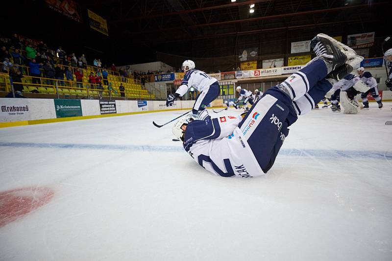 Hokejové derby Trutnov - Dvůr Králové (4:3).