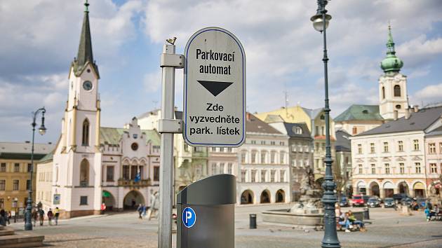 Trutnov zvýší od 1. ledna 2022 ceny za parkování ve městě.