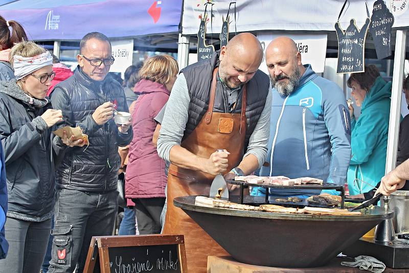 Maloúpská vařečka, krkonošská kulinářská klasika, nabídla zajímavé soutěže.