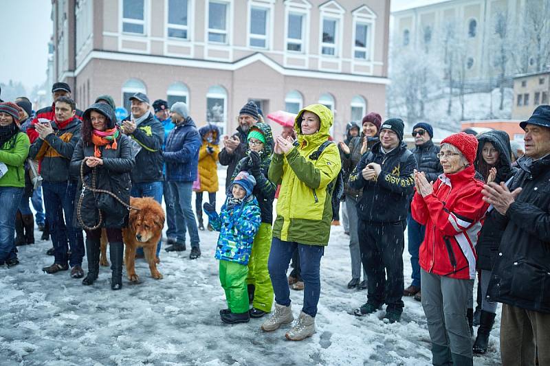 Úterní protest proti Babišovi a Ondráčkovi v Trutnově