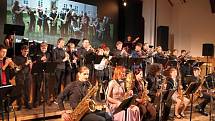 Vrchlabský Big Band oslavil v neděli 24. října v Kulturním domě Střelnice 20 let od svého založení.