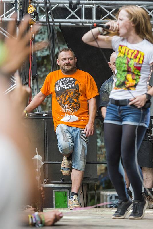 Festival nejtvrdší hudby Obscene Extreme vyvrcholil v Trutnově v areálu letního kina na Bojišti. Byl to 21. ročník.