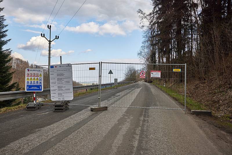 Královéhradecký kraj opravuje silnici mezi Prkenným Dolem a Babím.