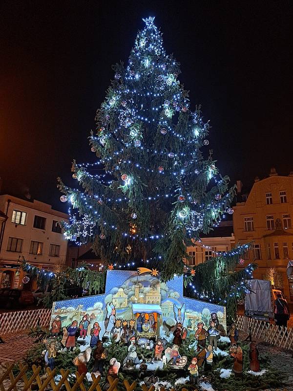 Vánoční strom ve Dvoře Králové nad Labem.