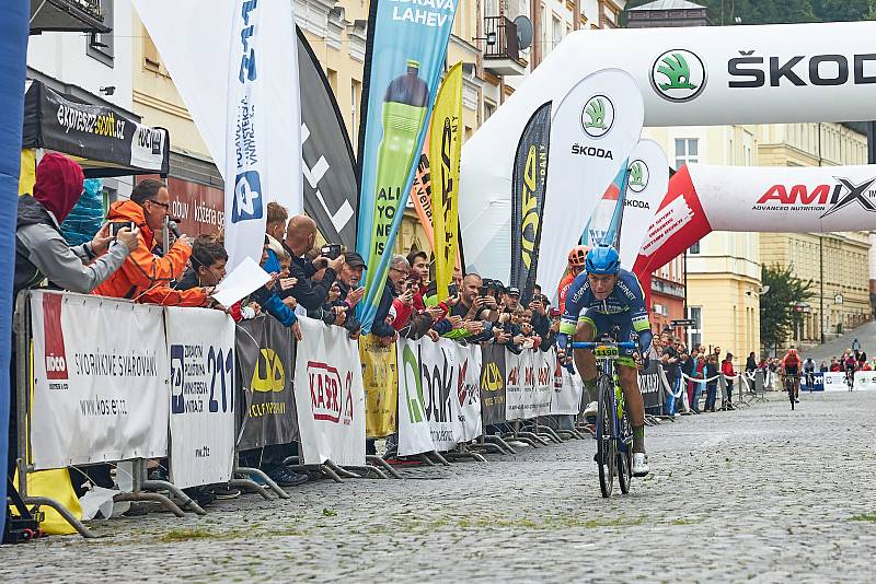 Sobotní 7. ročník Krakonošova cyklomaratonu v silniční cyklistice ozdobila účast profesionálů.