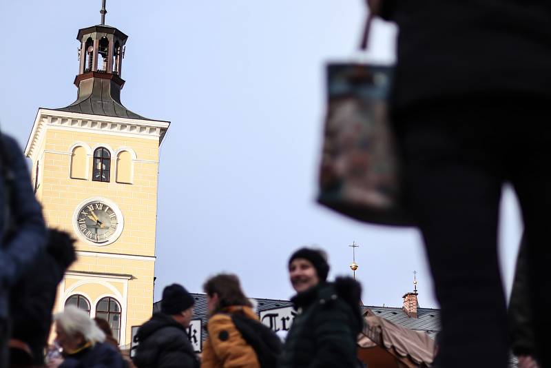 O vánoční jarmark v Jilemnici byl velký zájem.