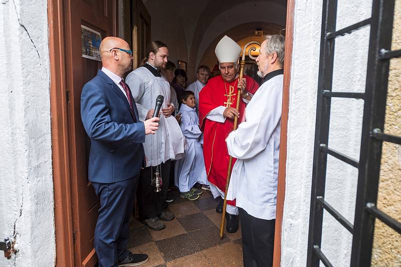 U příležitosti výročí 300 let od zahájení stavby místního kostela došlo v Borovnici k posvěcení obecního zvonu sv. Víta a umístění do věže.