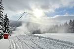 Skiareál Špindlerův Mlýn zahájí lyžařskou sezonu už v sobotu 2. prosince.