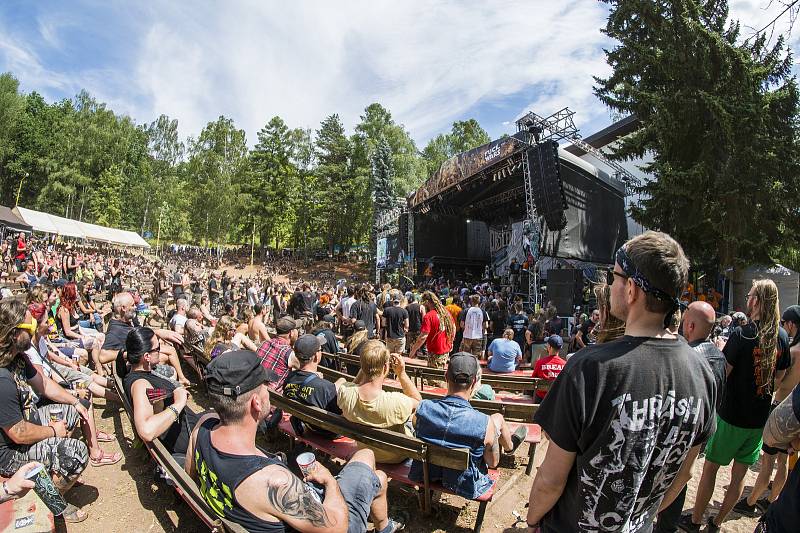 Festival nejtvrdší hudby Obscene Extreme vyvrcholil v Trutnově v areálu letního kina na Bojišti. Byl to 21. ročník.