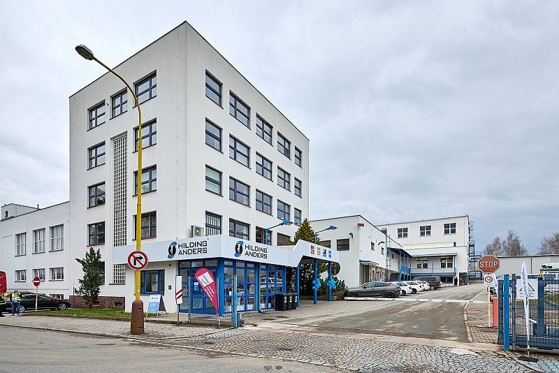 Společnost Hilding Anders slavnostně otevřela novou továrnu v Jilemnici v Branské ulici.
